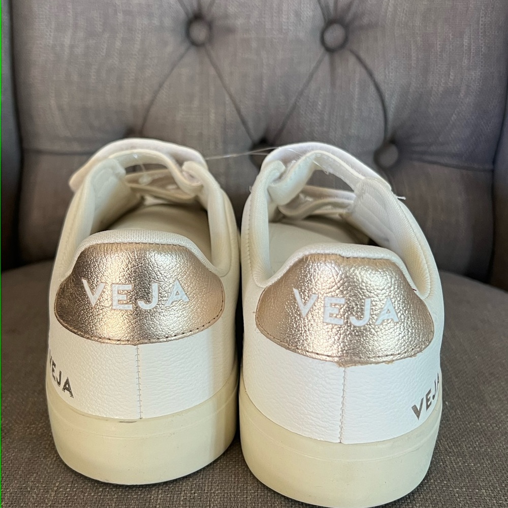 New!Veja Recife leather white Sneakers - Picture 3 of 10